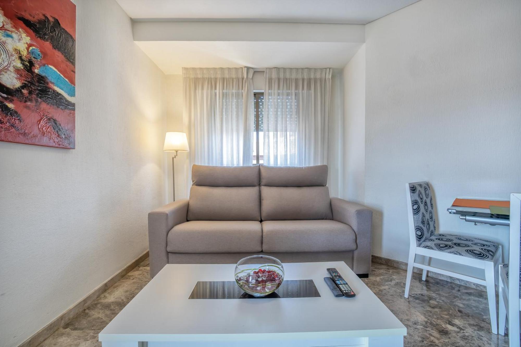 R & T Cordoba Center Apartamentos - Parking Extérieur photo