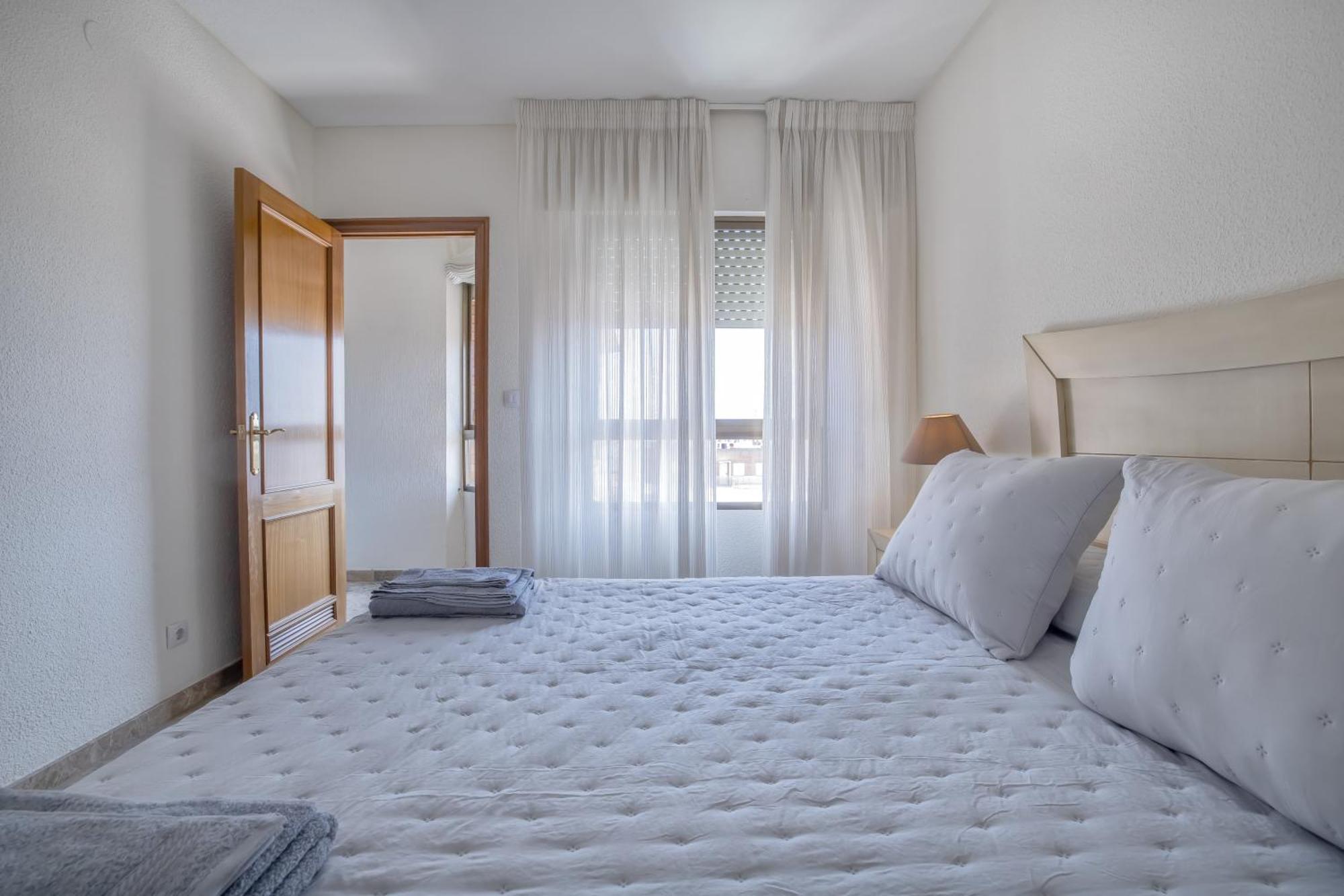 R & T Cordoba Center Apartamentos - Parking Extérieur photo